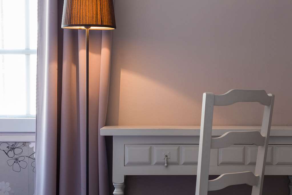 The Originals City, Hotel La Reine Jeanne, Orthez Room photo