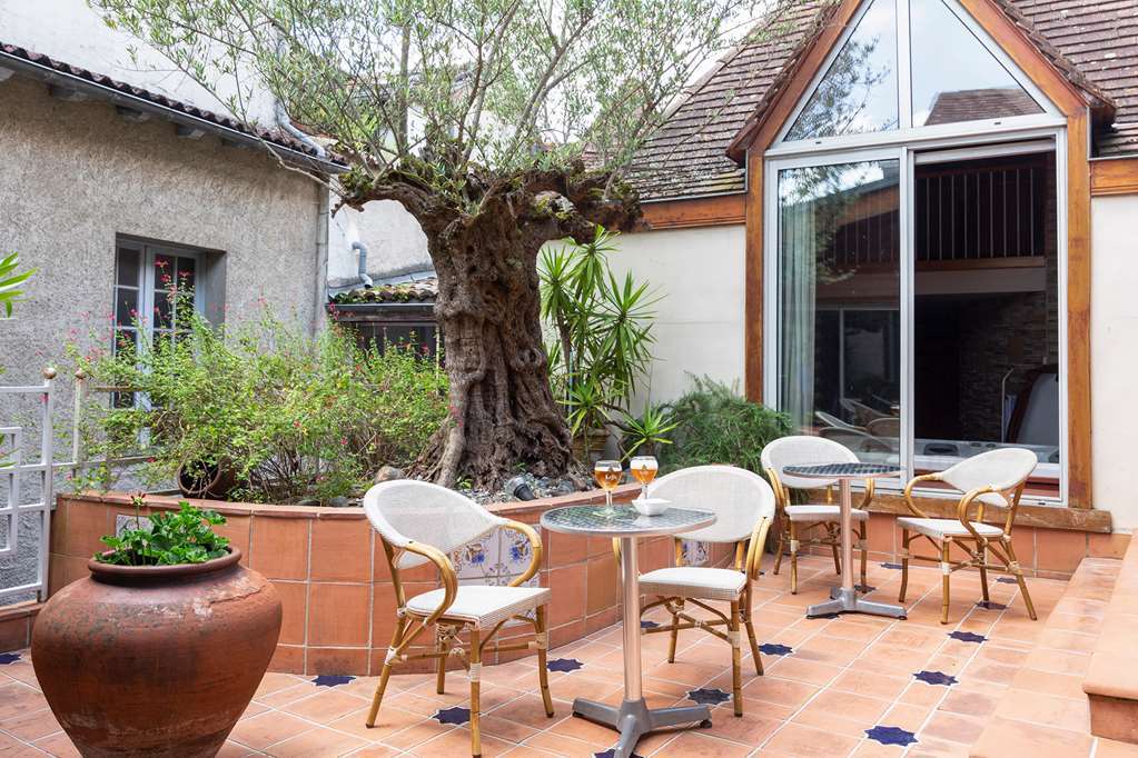 The Originals City, Hotel La Reine Jeanne, Orthez Amenities photo